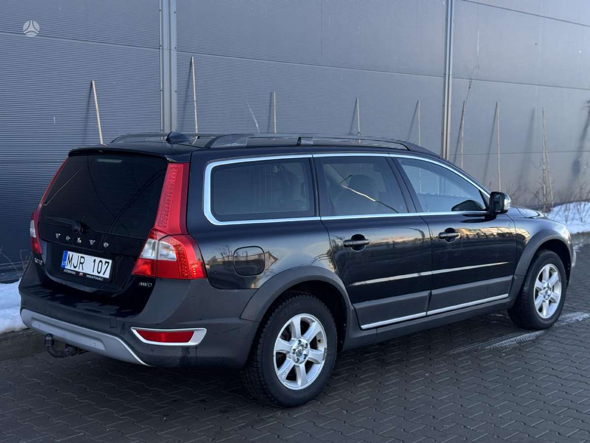 Volvo XC70, 2.4 l., wagon