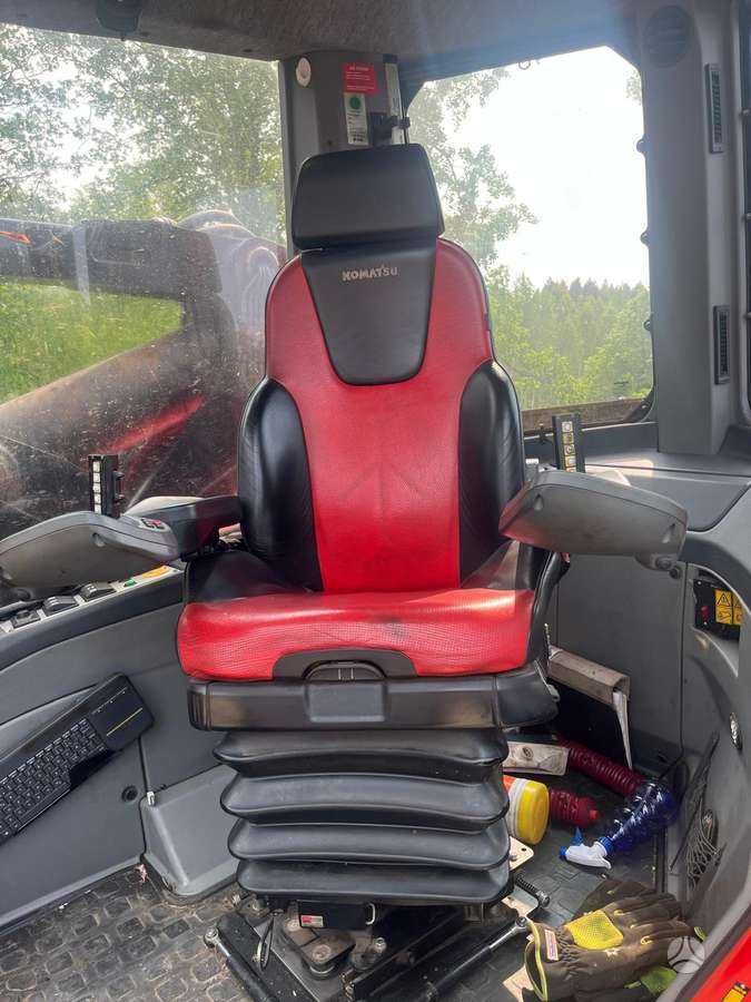 Komatsu 951 (H537), harvesters