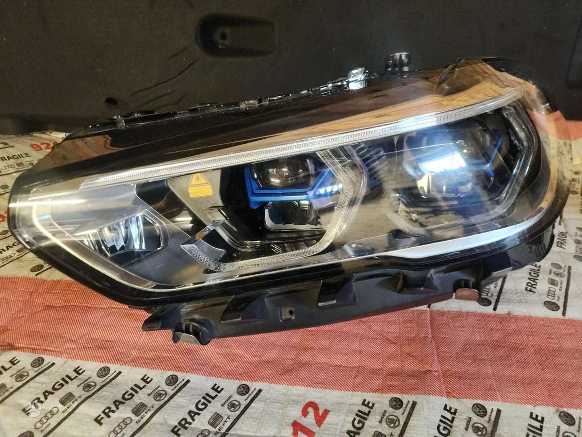 BMW X5 žibintai