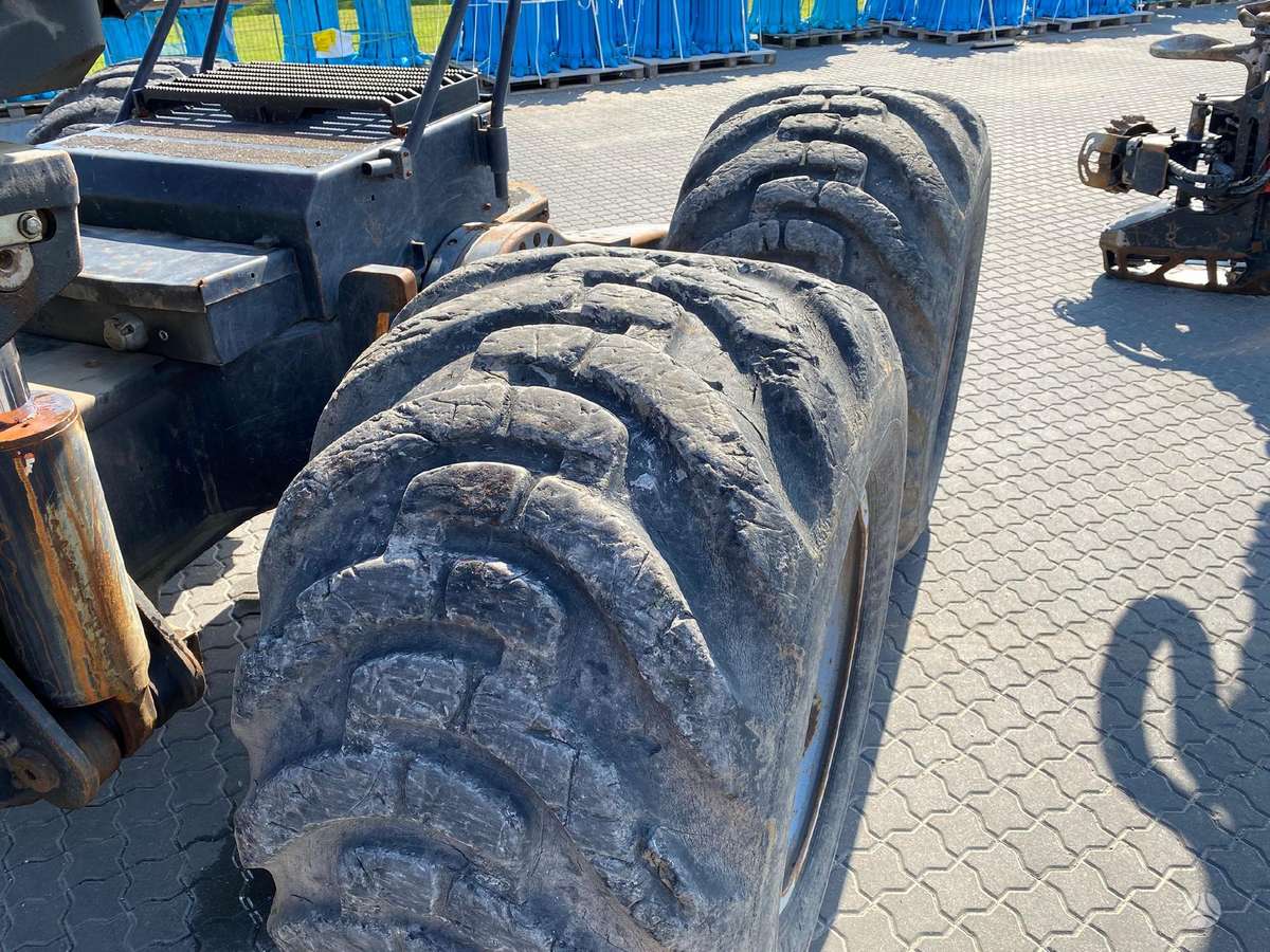 Komatsu 911.5 (H244), харвестеры