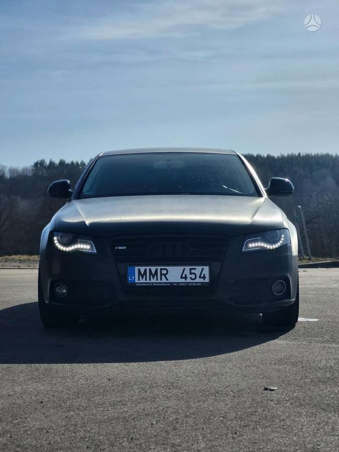 Audi A4, 2.0 l., Седан