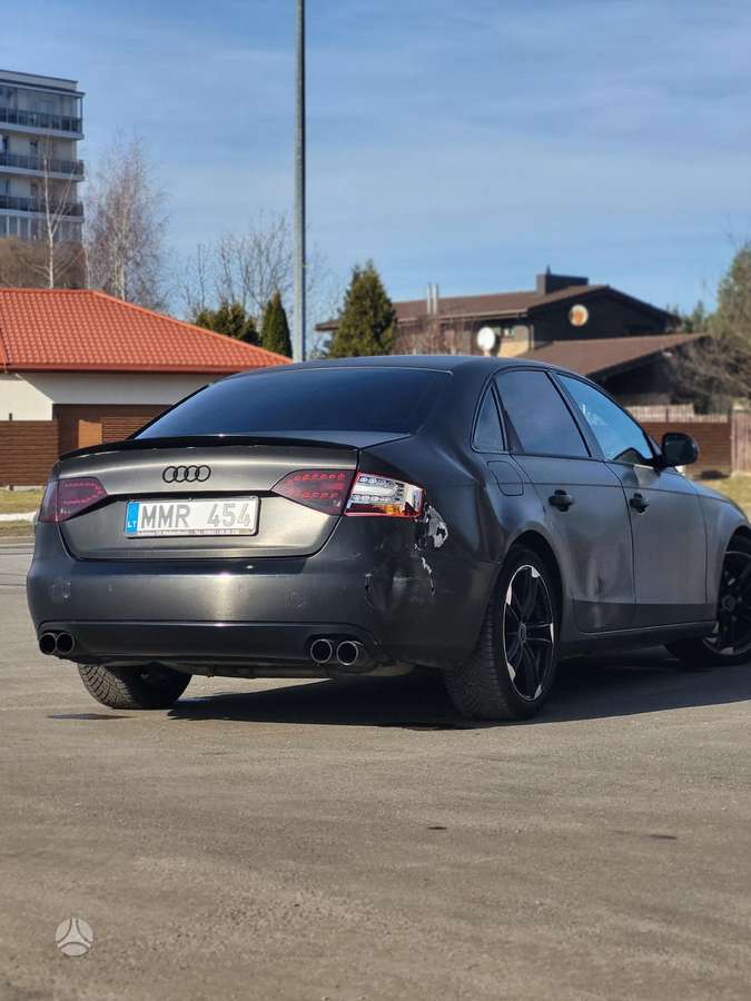 Audi A4, 2.0 l., Седан