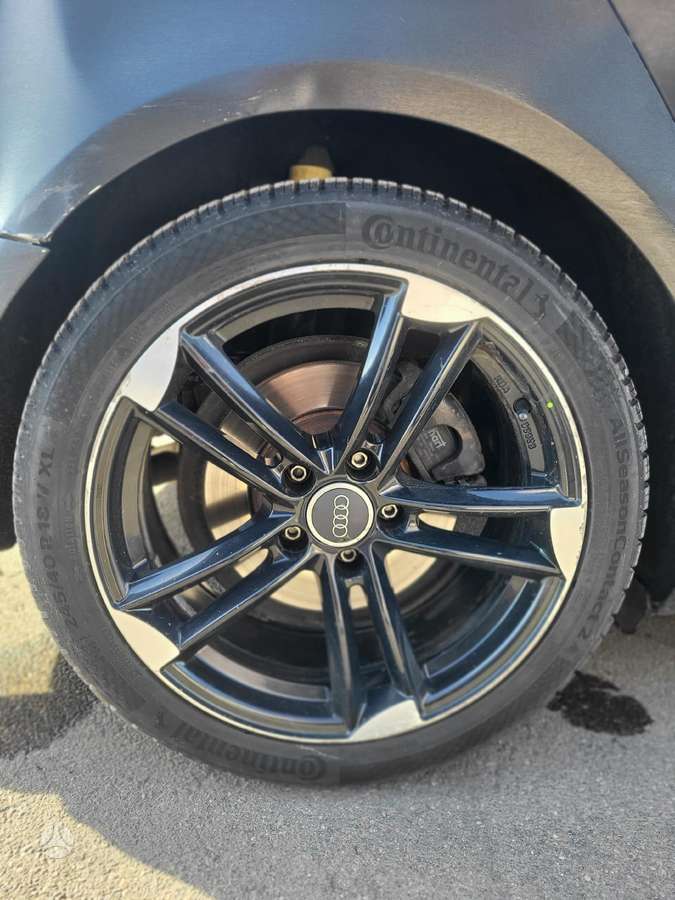 Audi A4, 2.0 l., Седан