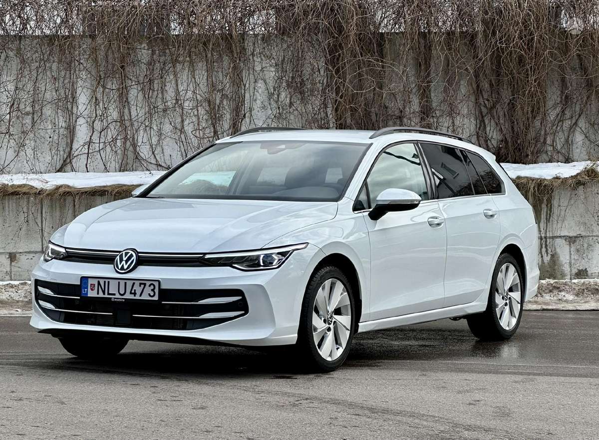Volkswagen Golf - 1