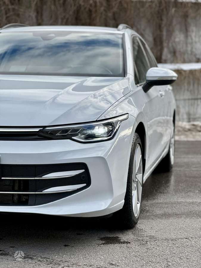 Volkswagen Golf - 4