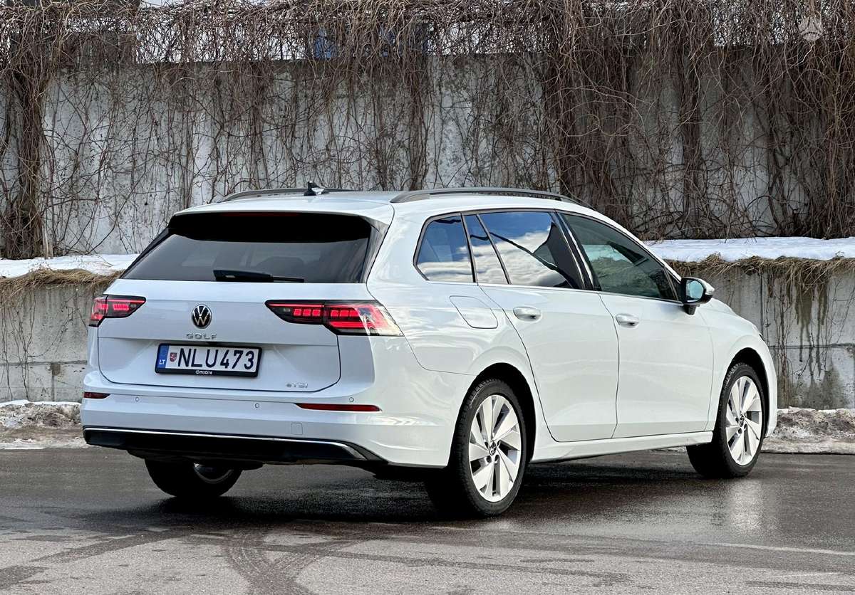 Volkswagen Golf - 6