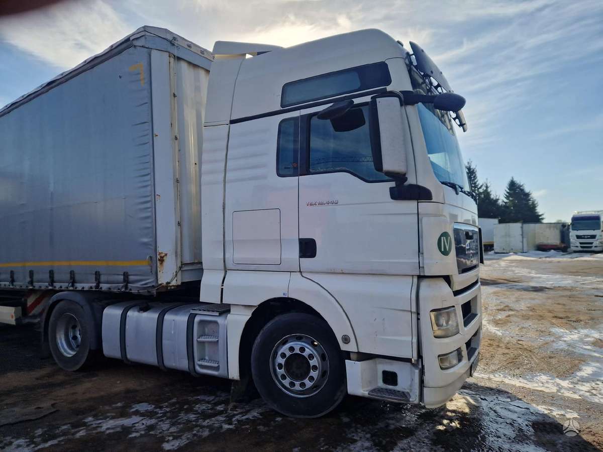 MAN TGX18.440, double sleeper
