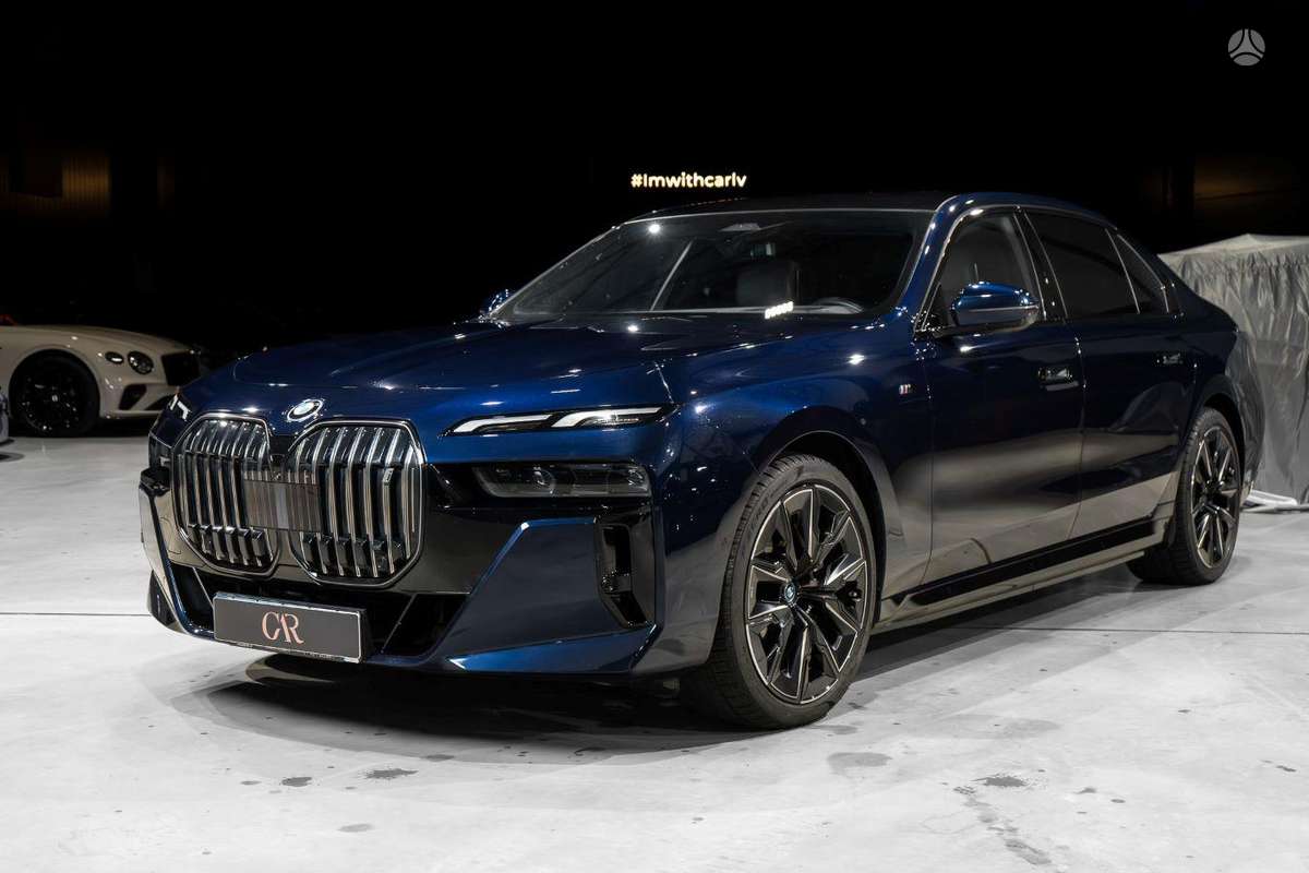 BMW i7, saloon / sedan