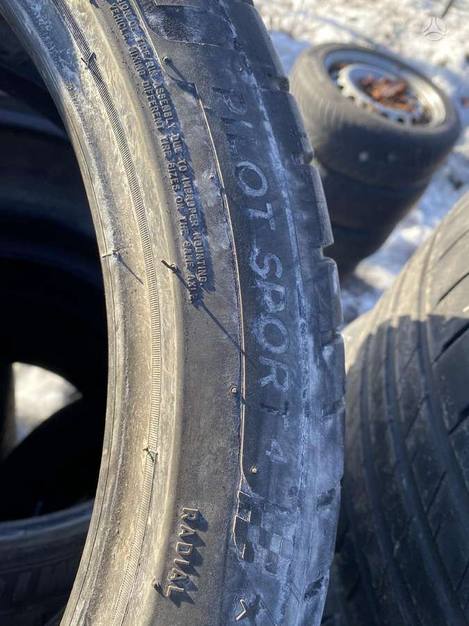 Michelin Pilot Sport 4, summer 245/40 R19