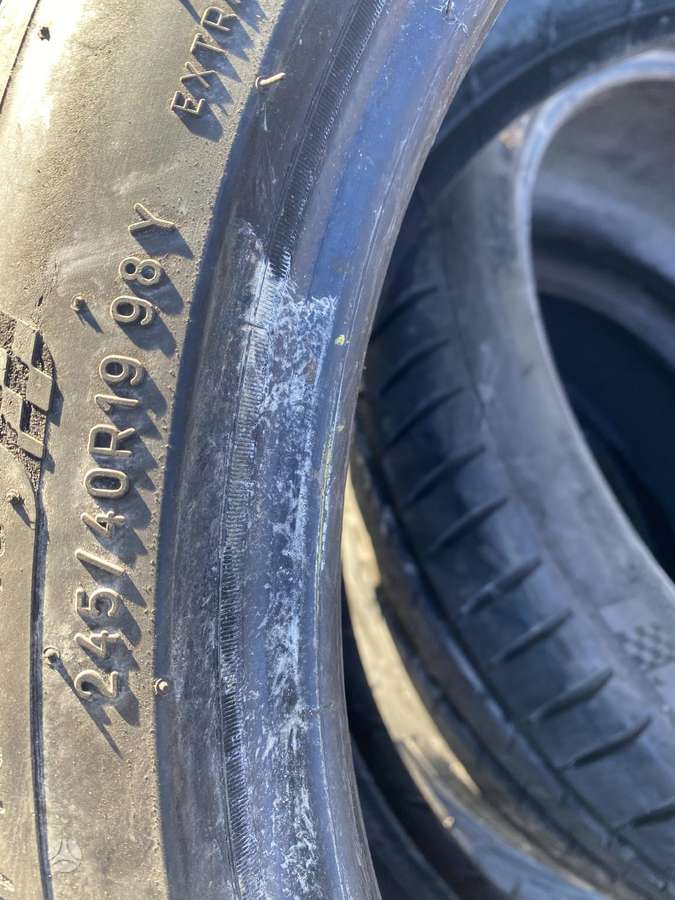 Michelin Pilot Sport 4, summer 245/40 R19