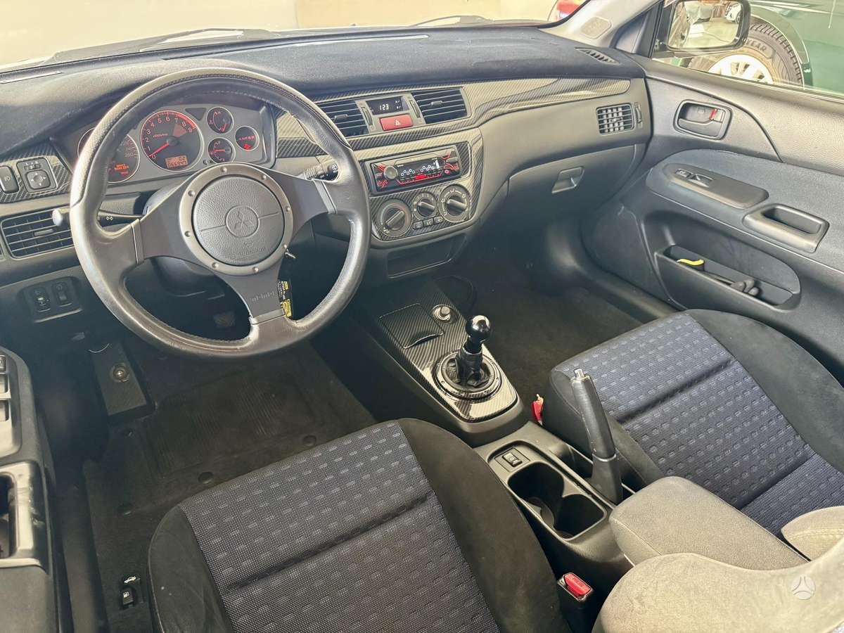 Mitsubishi Lancer Evolution, 2.0 l., sedanas