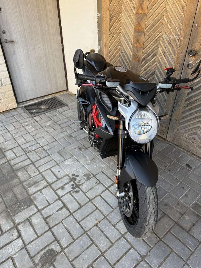 MV Agusta Brutale 800cc, street / classic