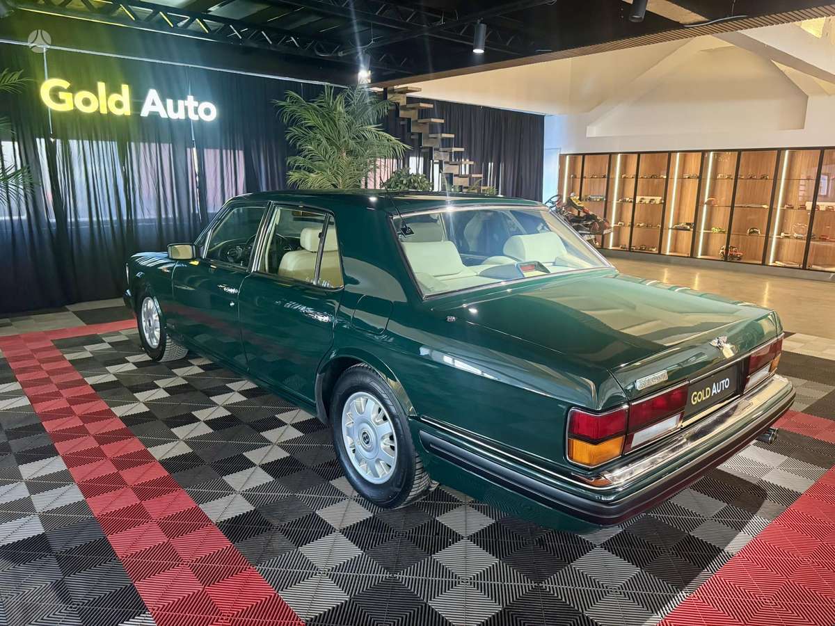 Bentley Brooklands, 6.8 l., Седан
