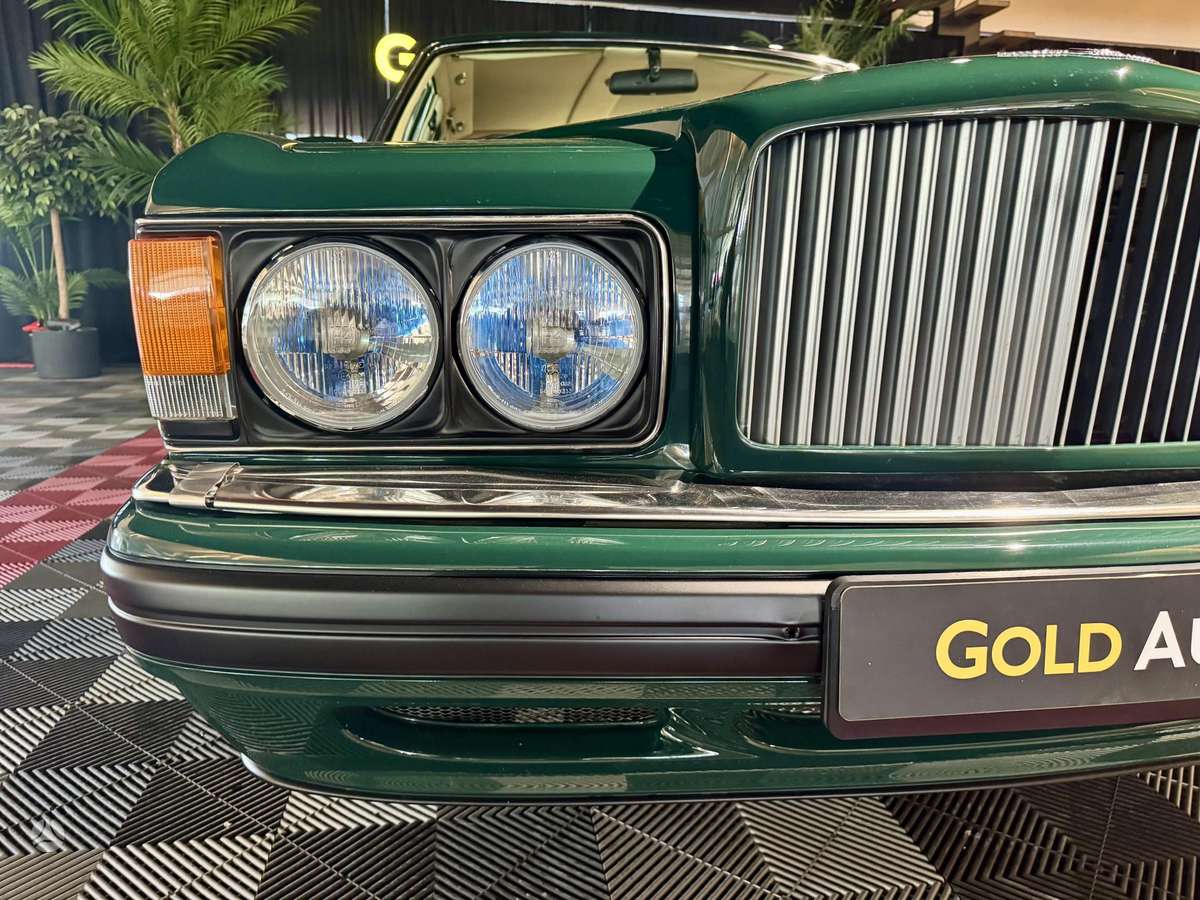 Bentley Brooklands, 6.8 l., Седан