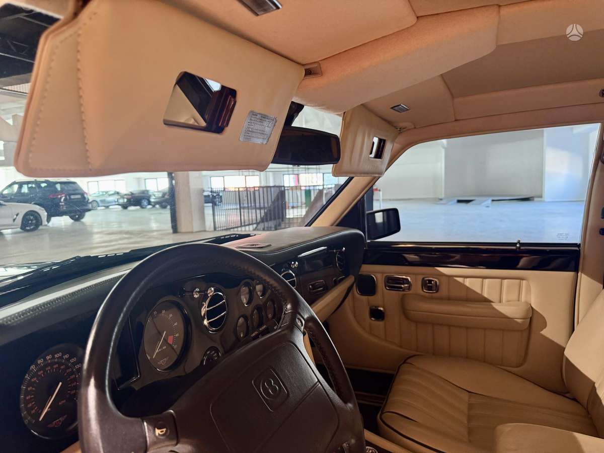 Bentley Brooklands, 6.8 l., Седан