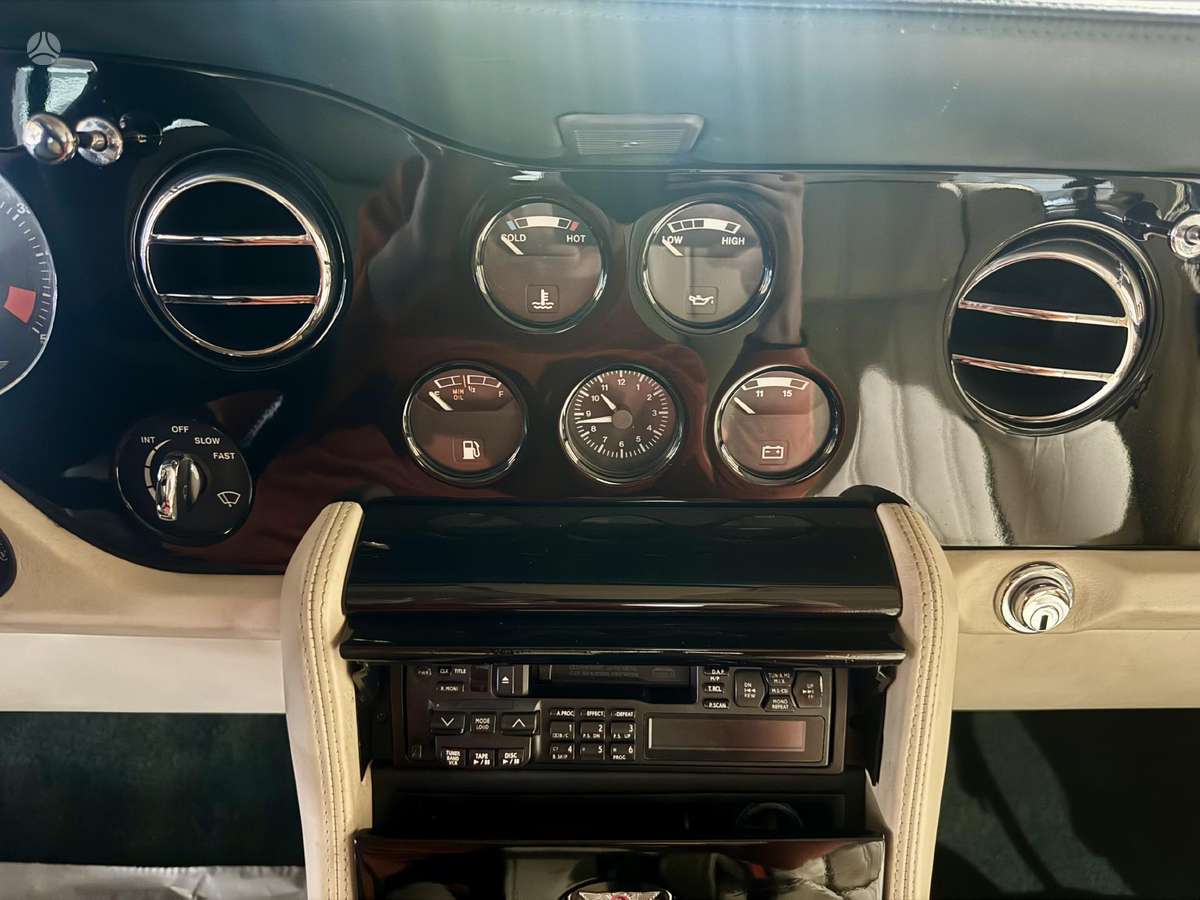 Bentley Brooklands, 6.8 l., Седан
