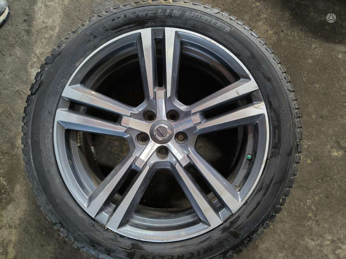 Volvo Xc60, light alloy, R20