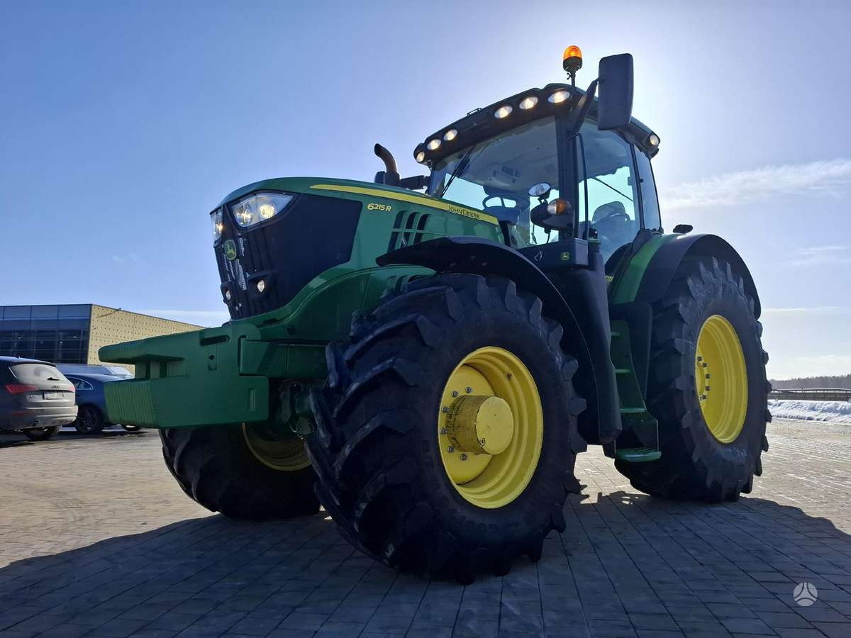 John Deere 6215R, тракторы