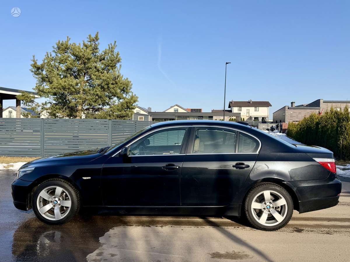 BMW 520, 2.0 l., Седан