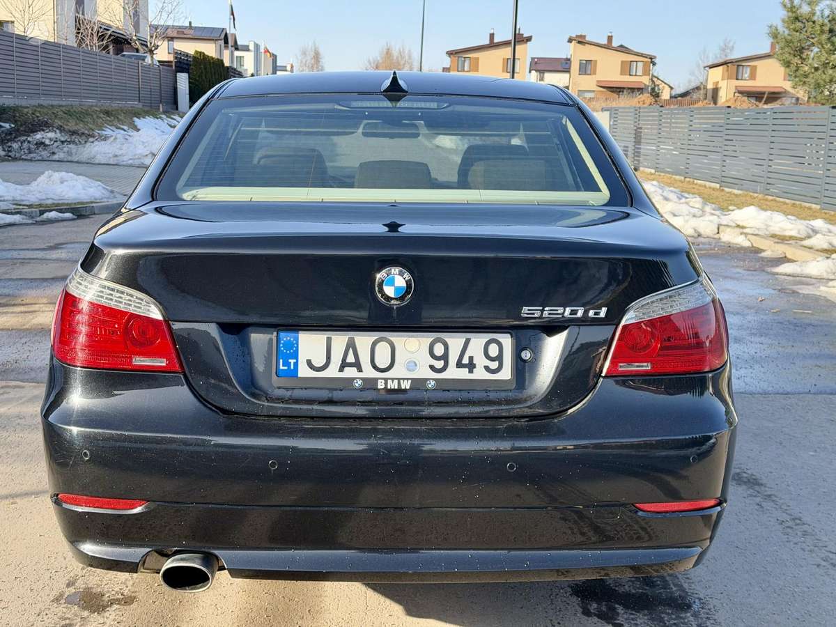 BMW 520, 2.0 l., Седан
