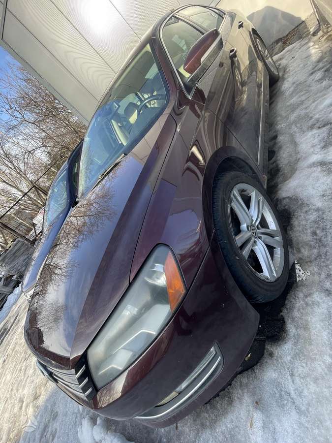 Volkswagen Passat - 2
