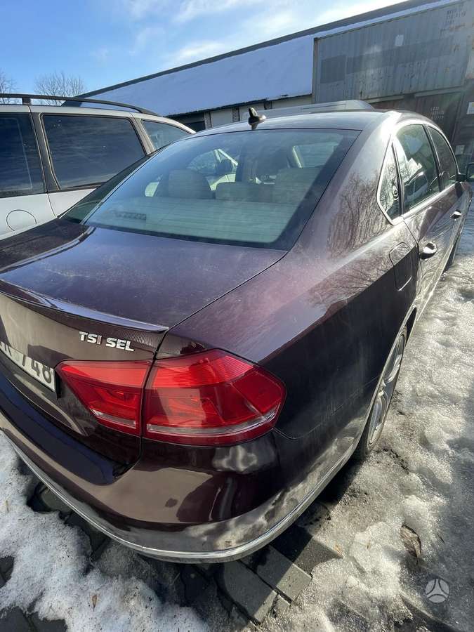 Volkswagen Passat - 3