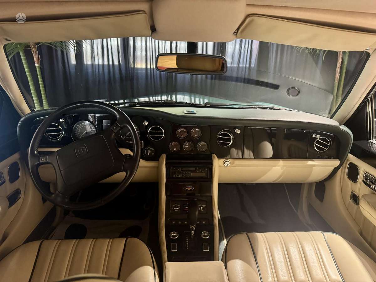 Bentley Brooklands, 6.8 l., Седан