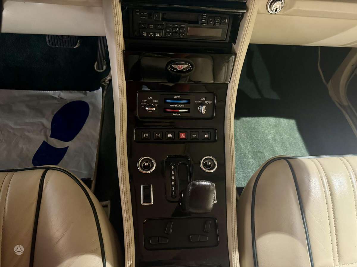 Bentley Brooklands, 6.8 l., Седан