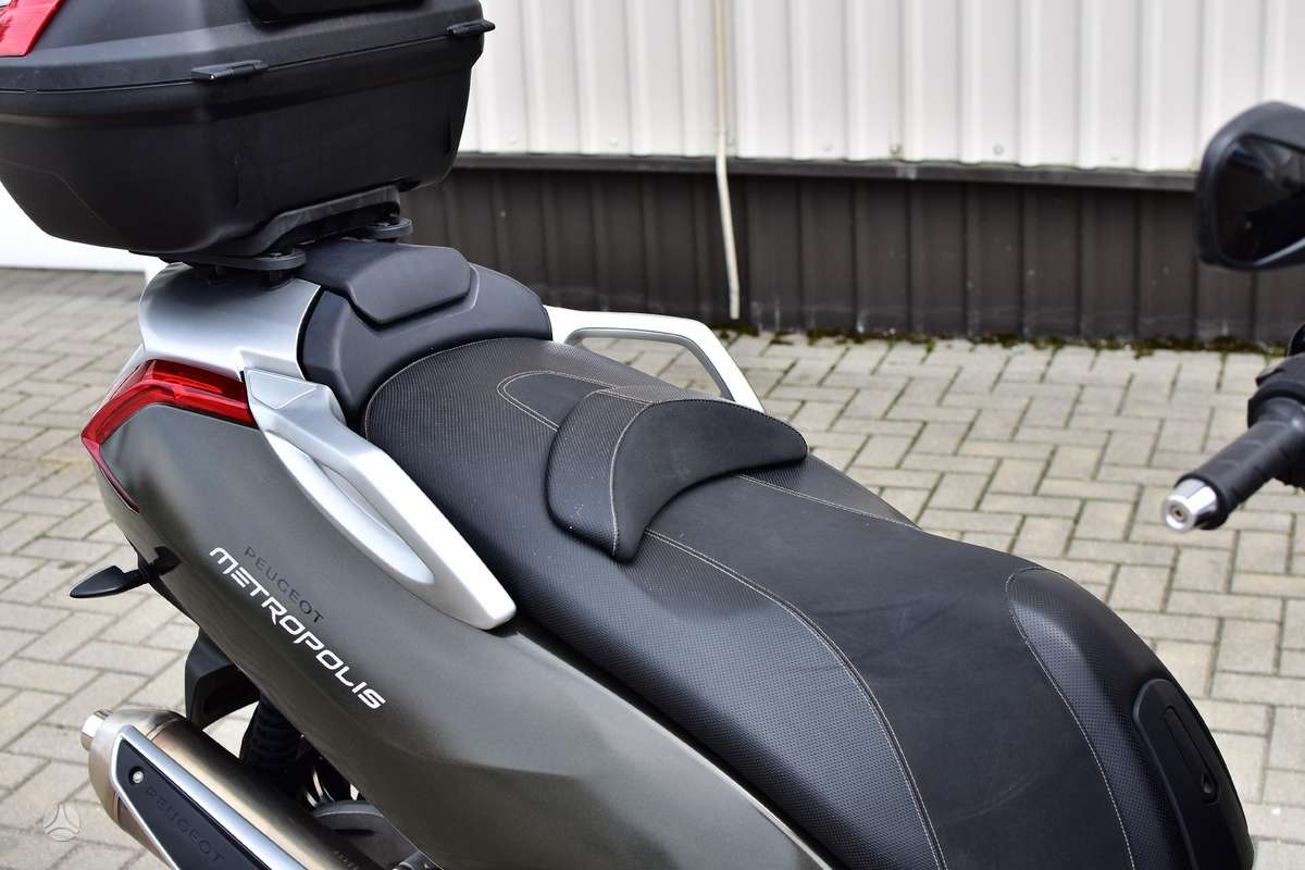 Peugeot Metropolis 400cc, trikes