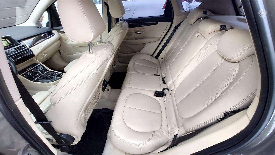 BMW 218 Active Tourer, 2.0 l., hatchback