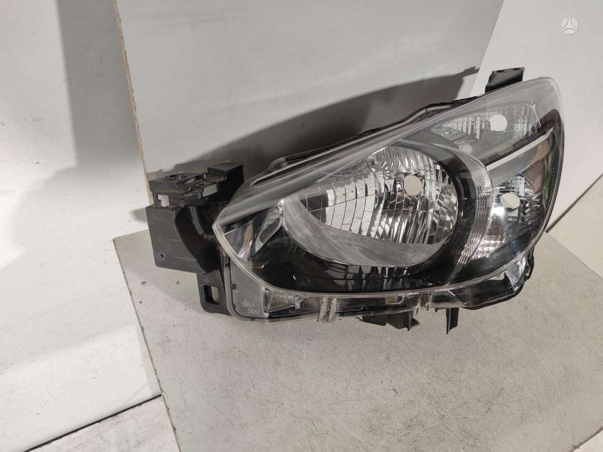 Mazda 2, DB5J51030 DB5J51040, lights