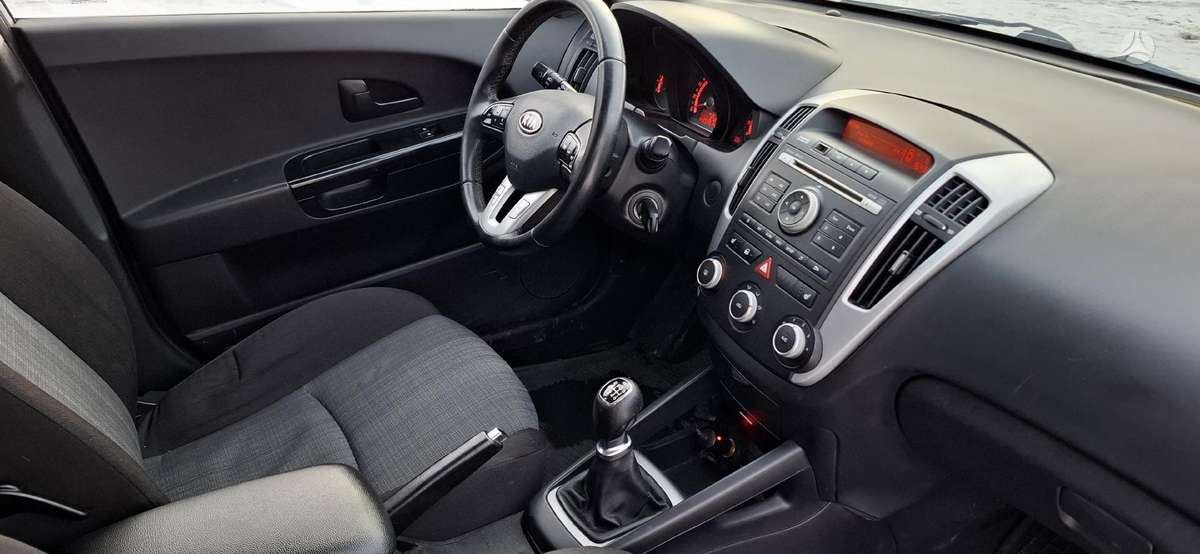 Kia Ceed, 1.6 l., Хэтчбек