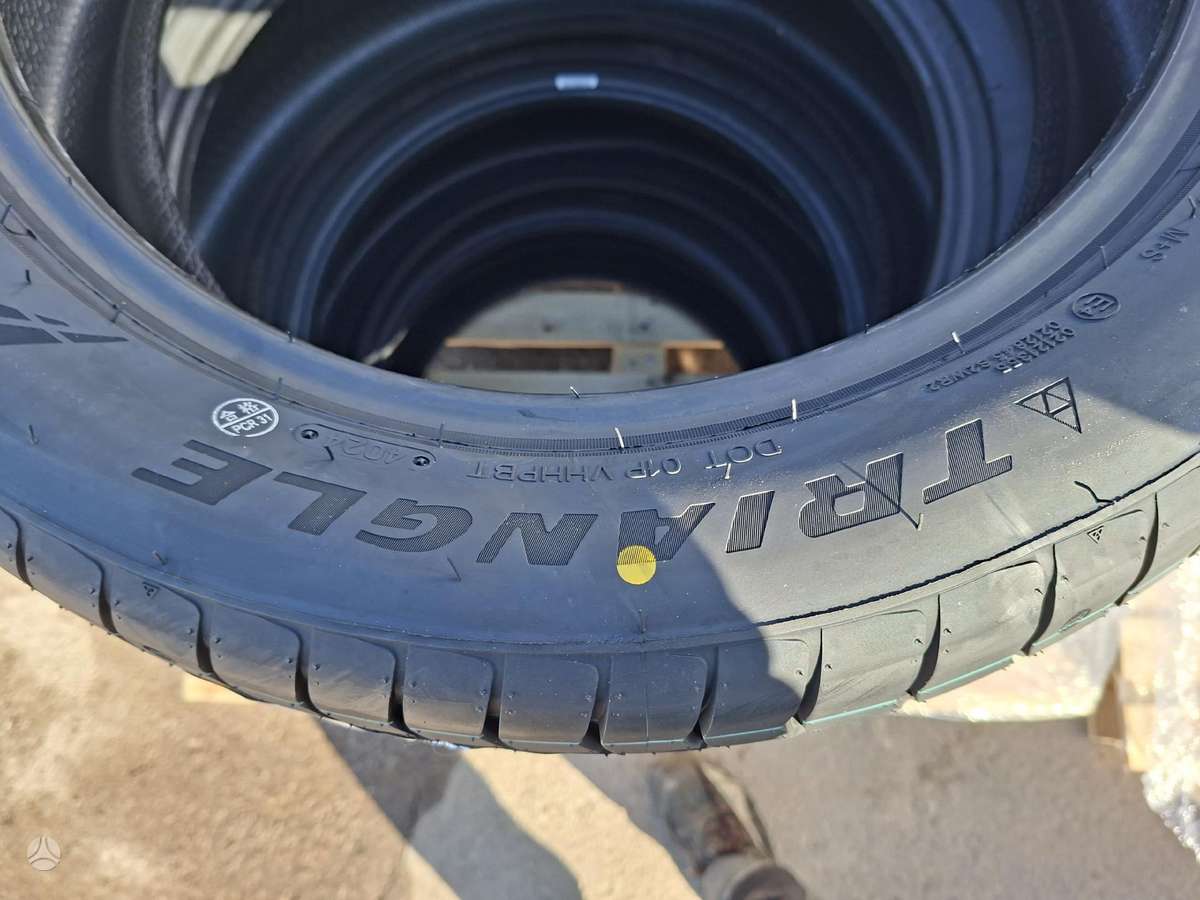 Triangle, summer 225/50 R18
