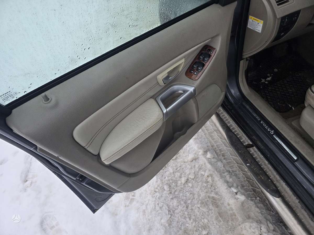 Volvo XC90 Ardyta ne viena