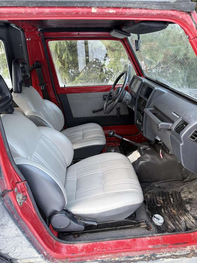 Suzuki Samurai - 2