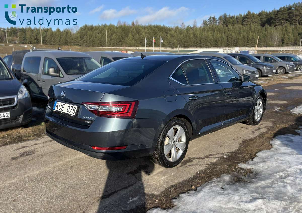 Skoda Superb, 2.0 l., Хэтчбек