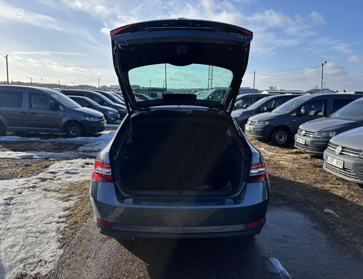 Skoda Superb, 2.0 l., Хэтчбек