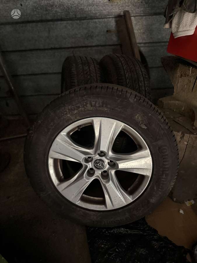 Toyota RAV4 3vnt ratlankių r17