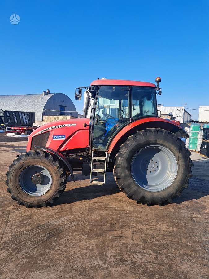 Zetor Forterra 135, traktoriai