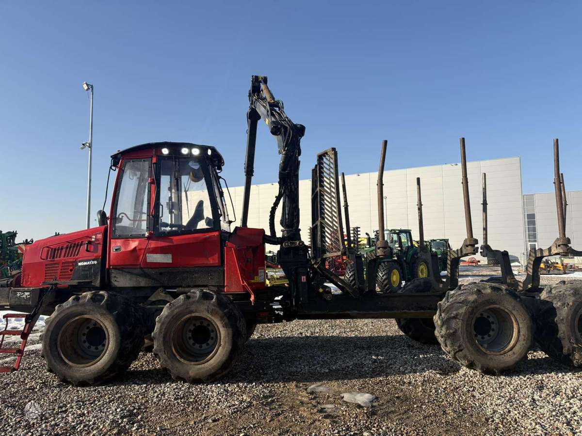 Komatsu 845, forwarders