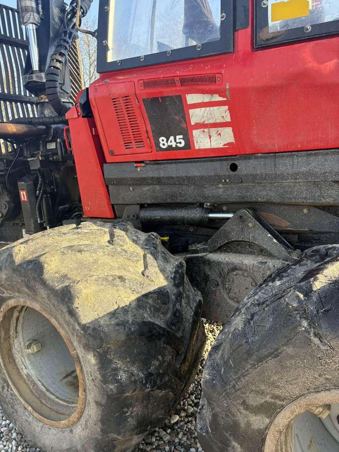 Komatsu 845, forwarders
