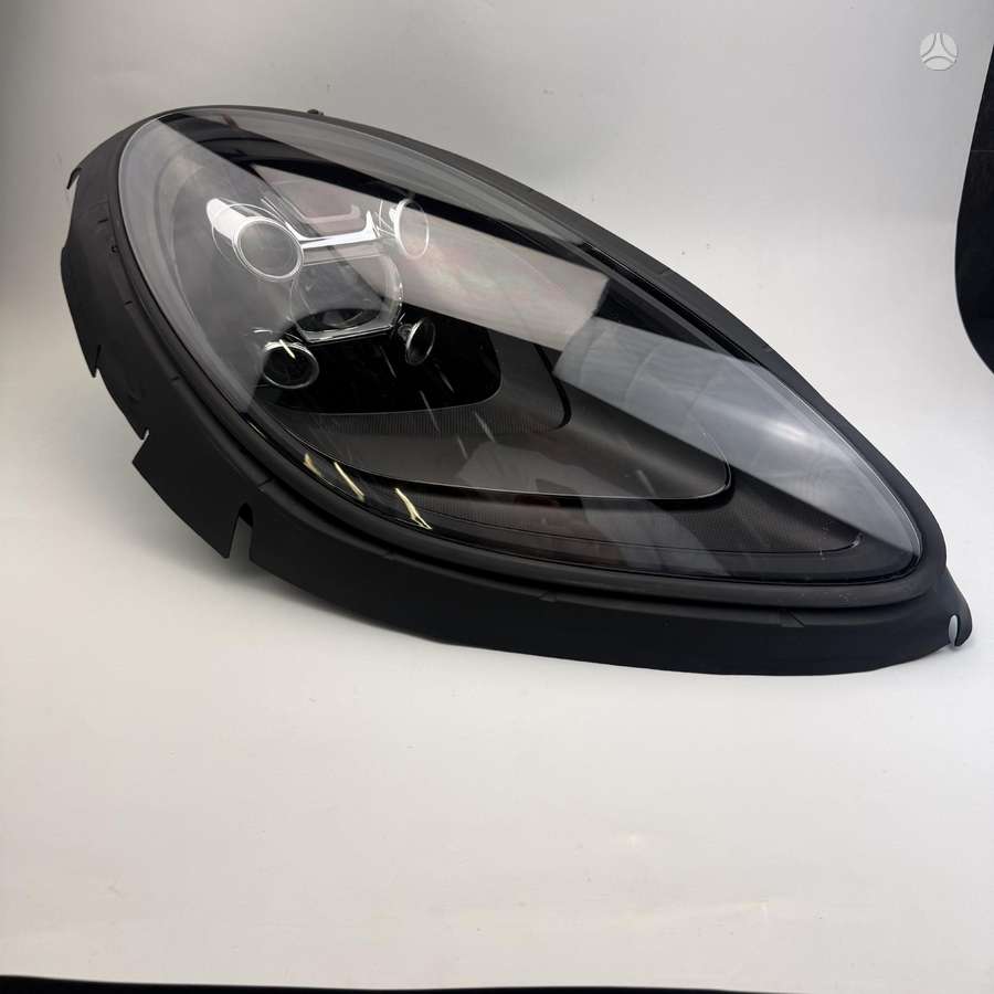 Porsche Macan lights
