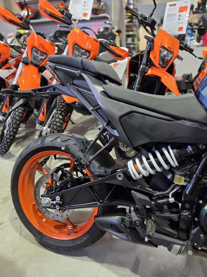KTM Duke 125cc, street / classic