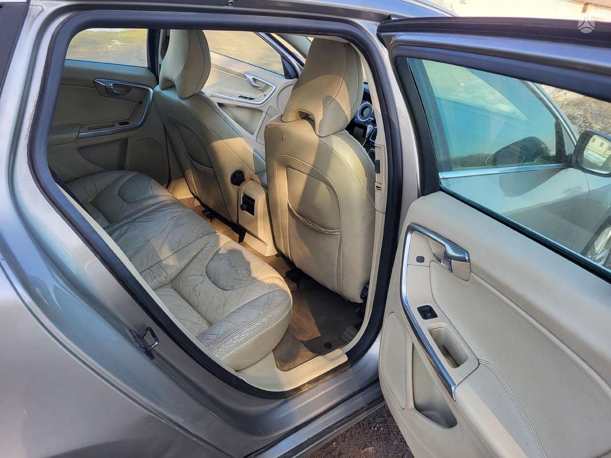 Volvo V60, 2.0 l., Универсал
