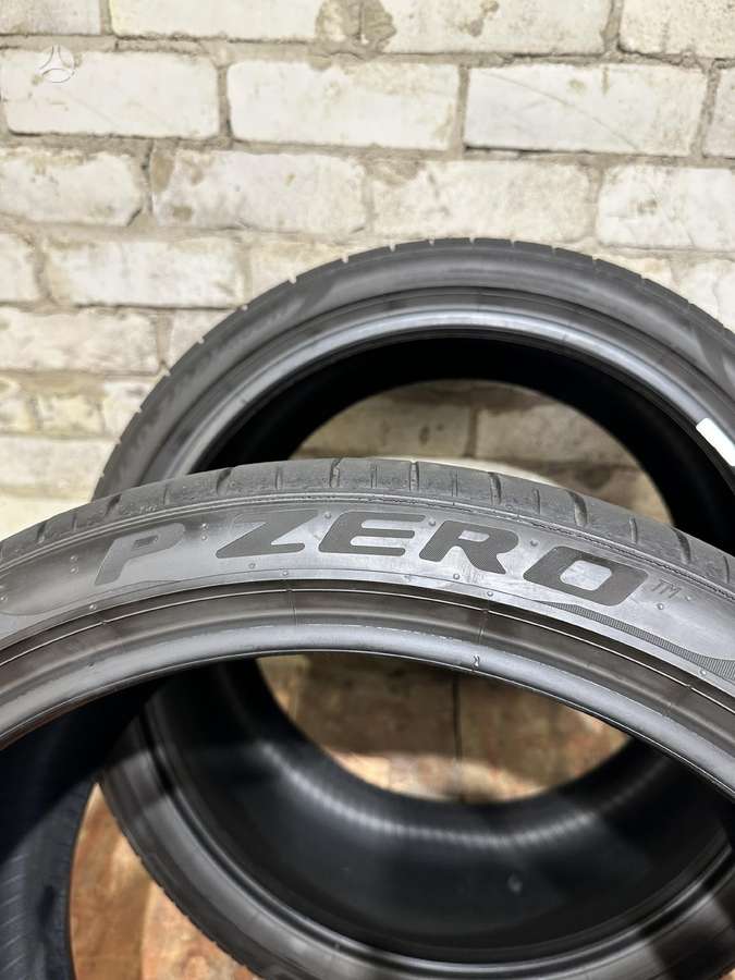 Pirelli P Zero PZ4, summer 305/30 R21