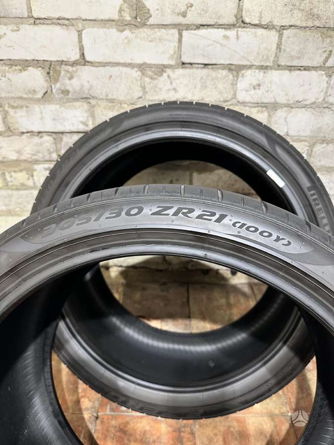 Pirelli P Zero PZ4, summer 305/30 R21
