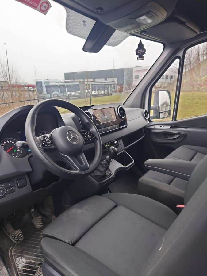 Mercedes-Benz SPRINTER, box trucks / box vans