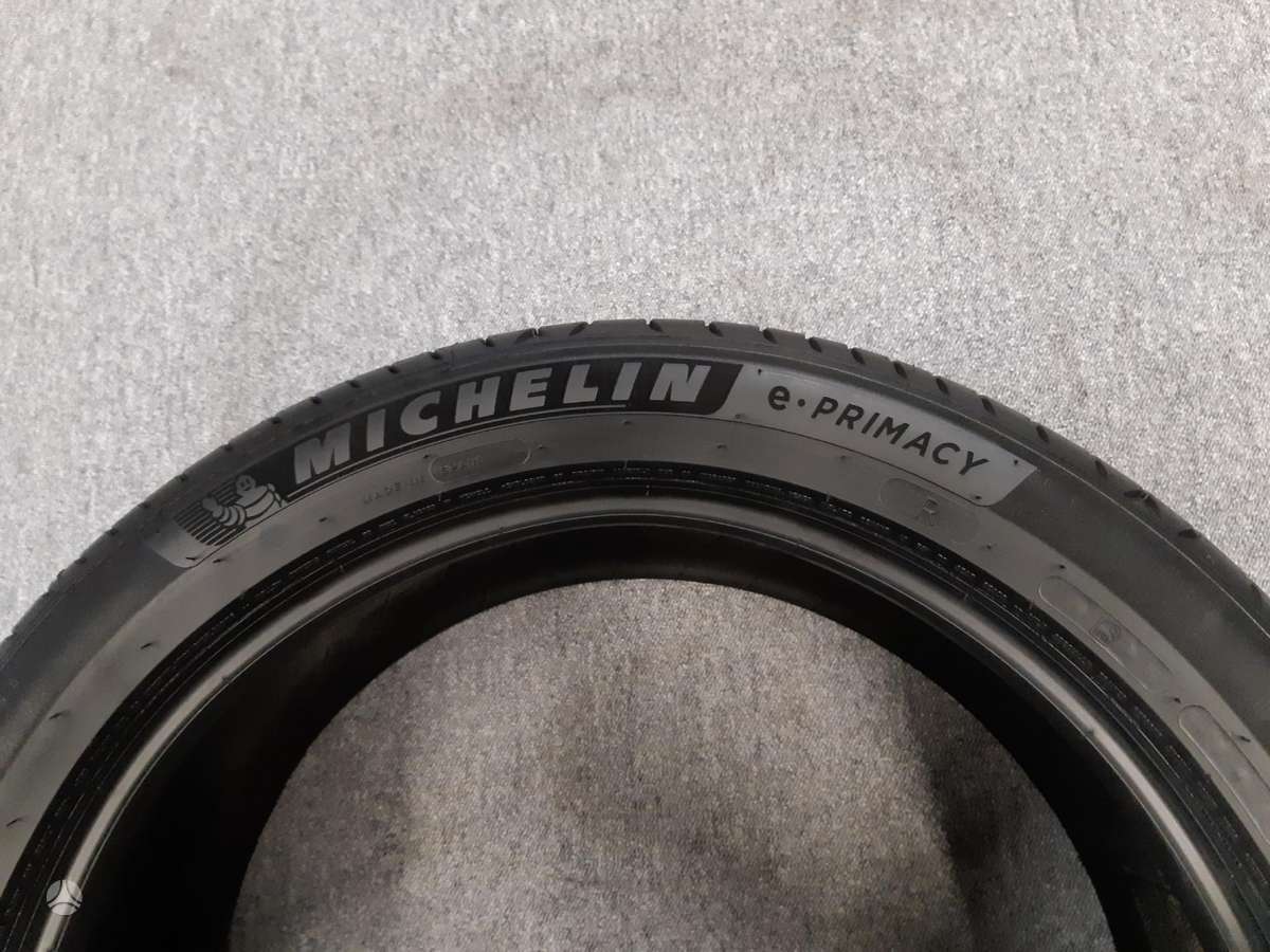 Michelin 2025m 98% E.Primacy, летние 235/45 R20