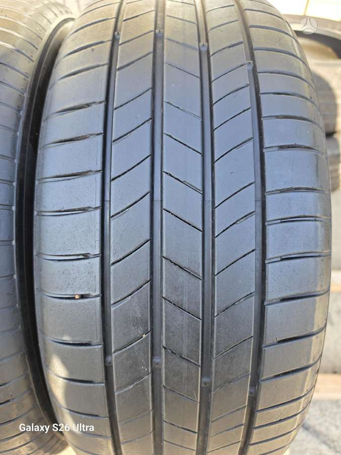 Kumho ECSTA HS52, summer 235/50 R18