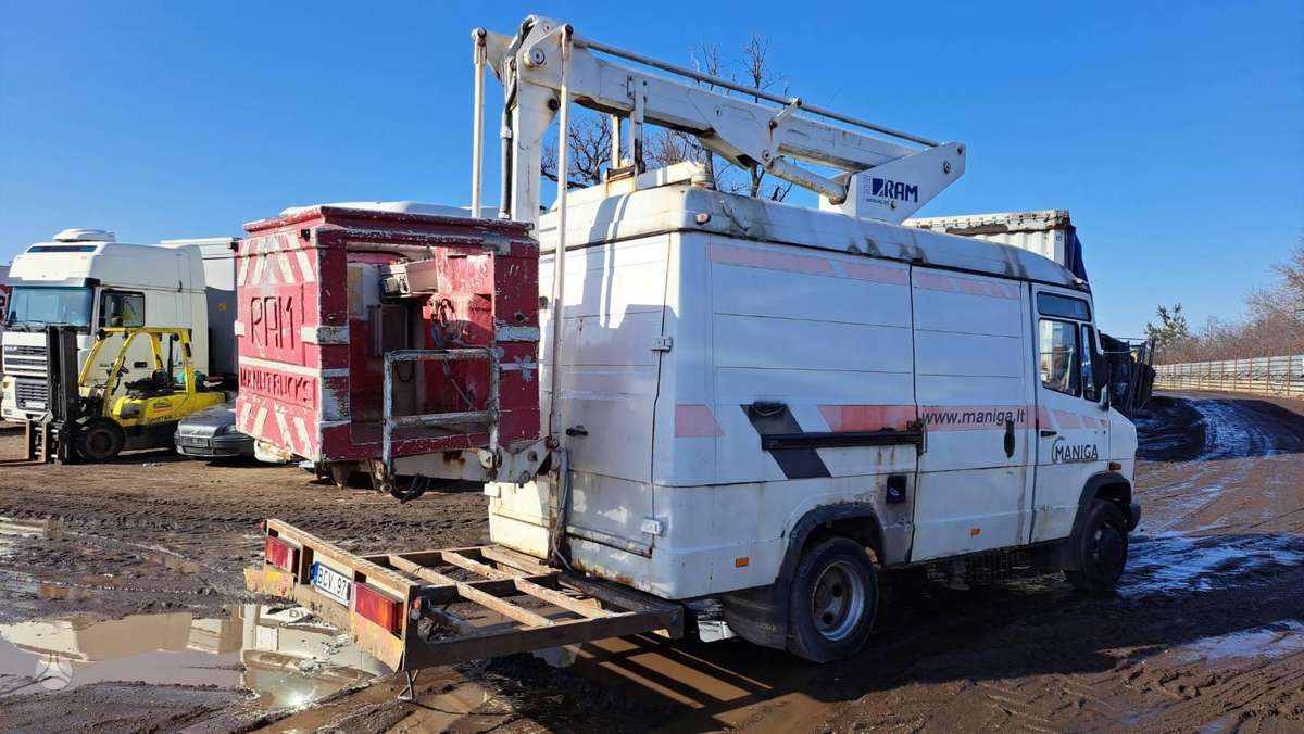 Mercedes-Benz 809, trucks